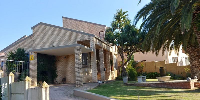 4 Bedroom Property for Sale in Wavecrest Eastern Cape